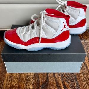 Air Jordan 11 Retro, white-varsity red, size 4.5Y